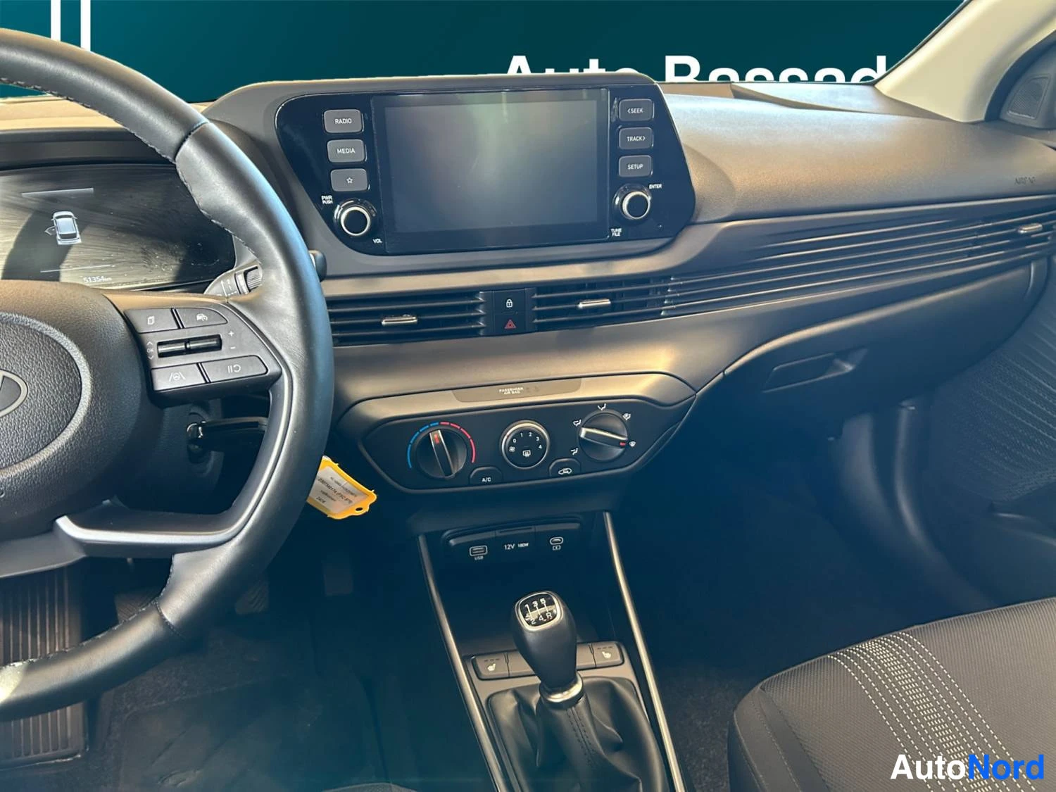Valkoinen Hyundai I20 2024, kuva 12