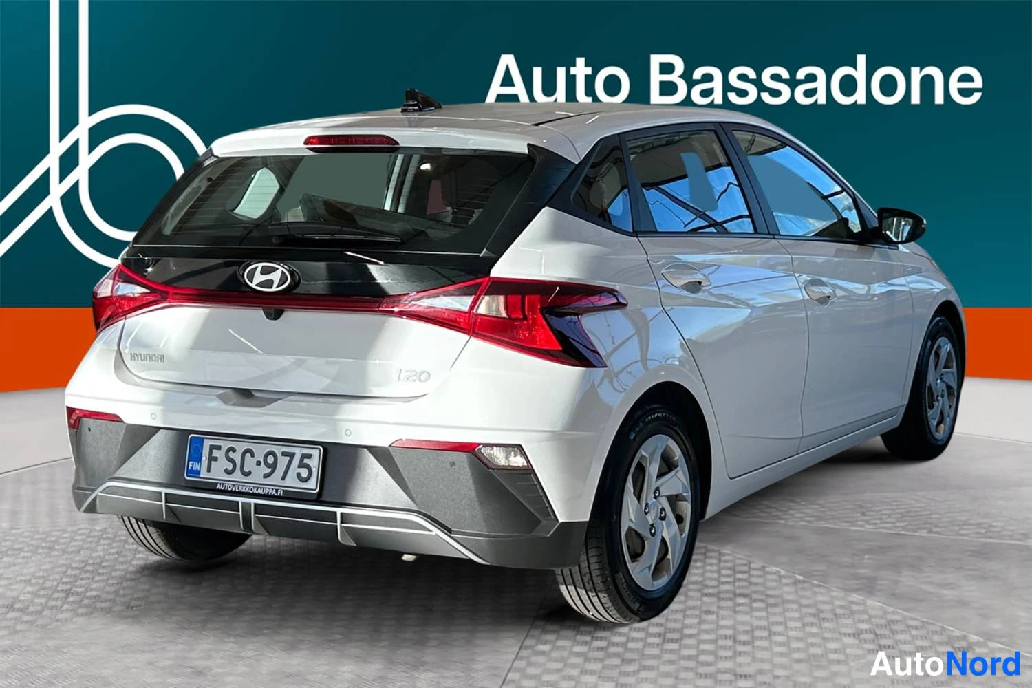 Valkoinen Hyundai I20 2024, takaviisto, kuva 7