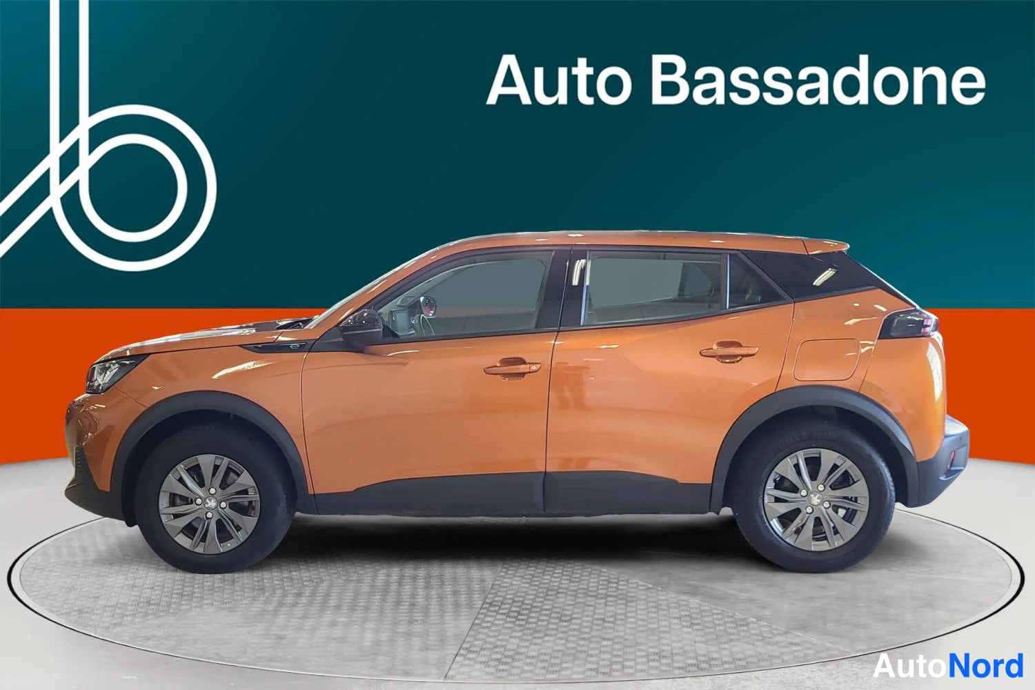 Oranssi Peugeot E-2008 2022, sivulta, kuva 5
