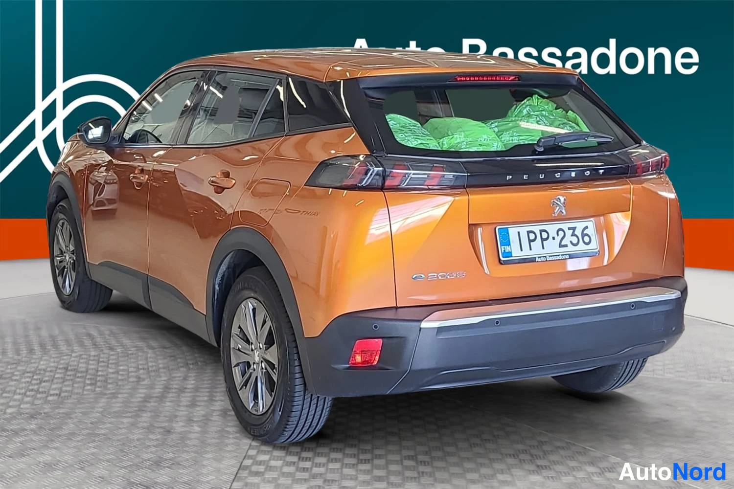 Oranssi Peugeot E-2008 2022, takaviisto, kuva 7