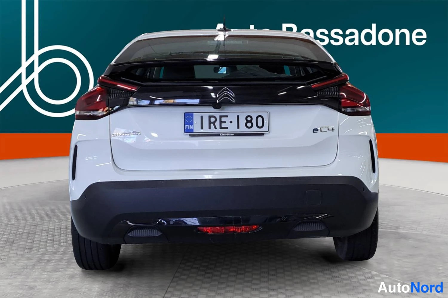 Valkoinen Citroen C4 2023, takaa, kuva 8