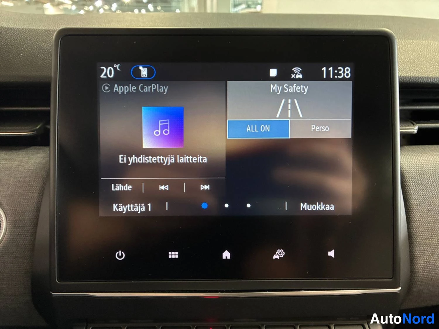 Sininen Renault Clio 2024, kuva 26