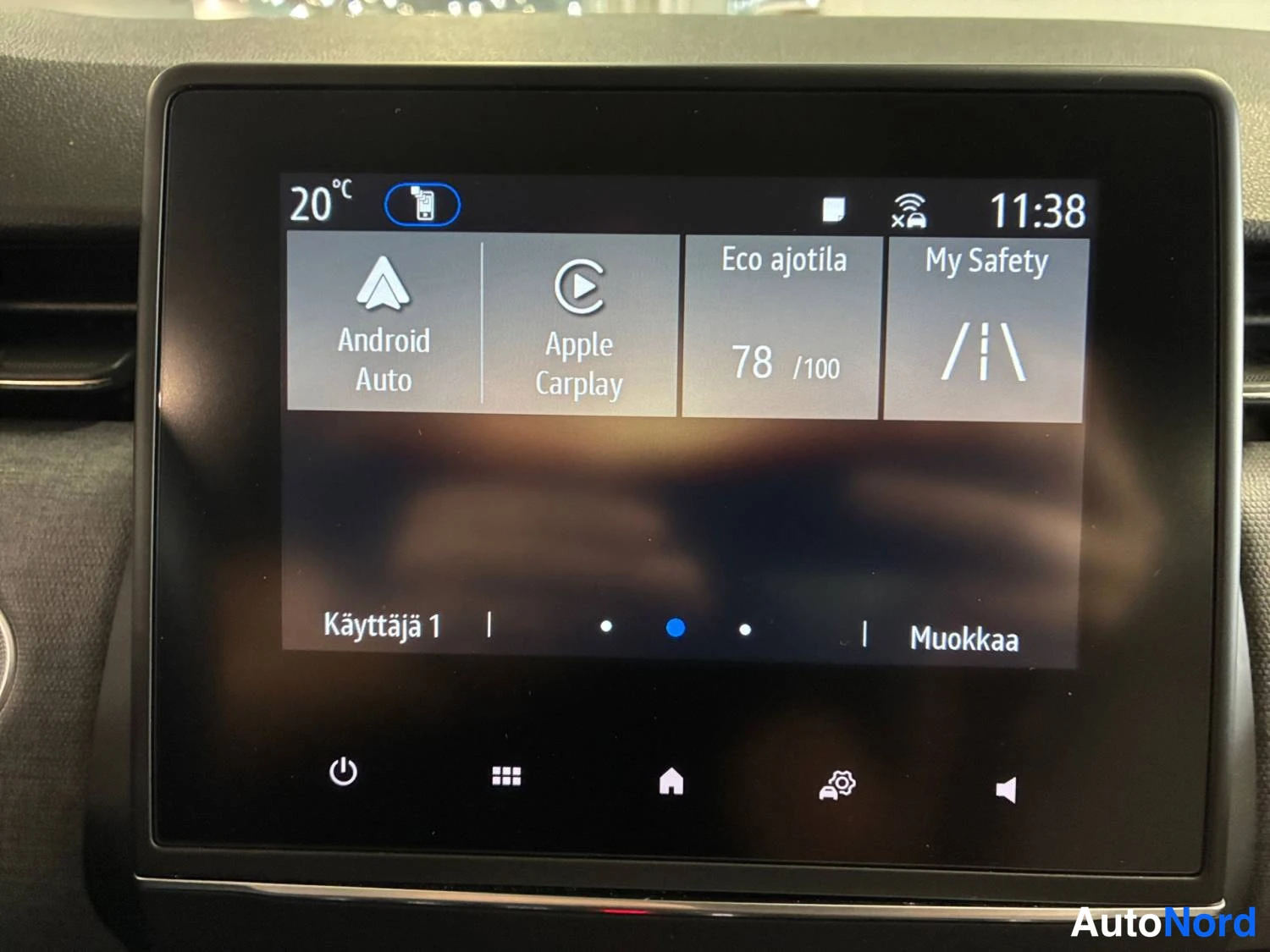 Sininen Renault Clio 2024, kuva 28