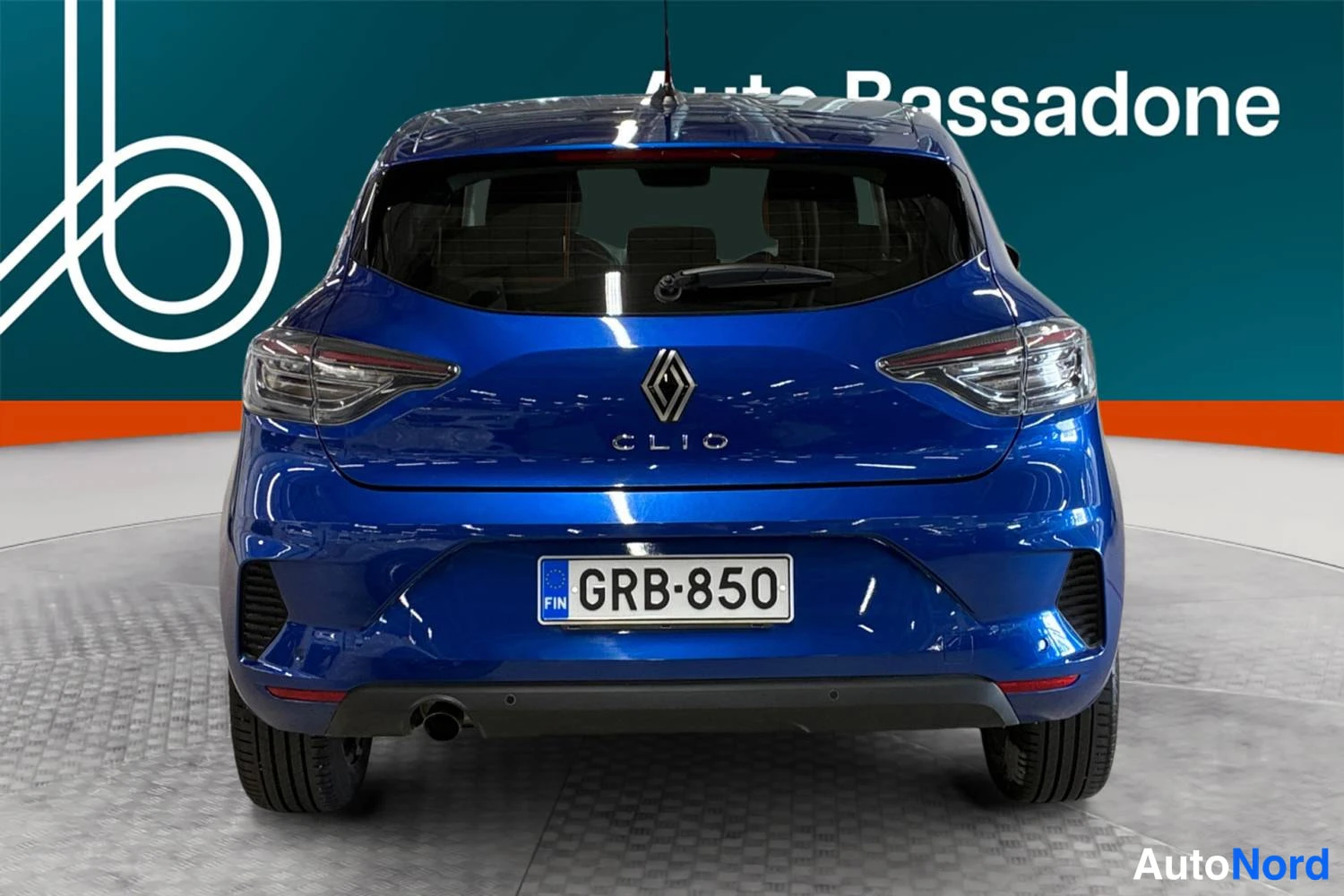 Sininen Renault Clio 2024, takaa, kuva 8