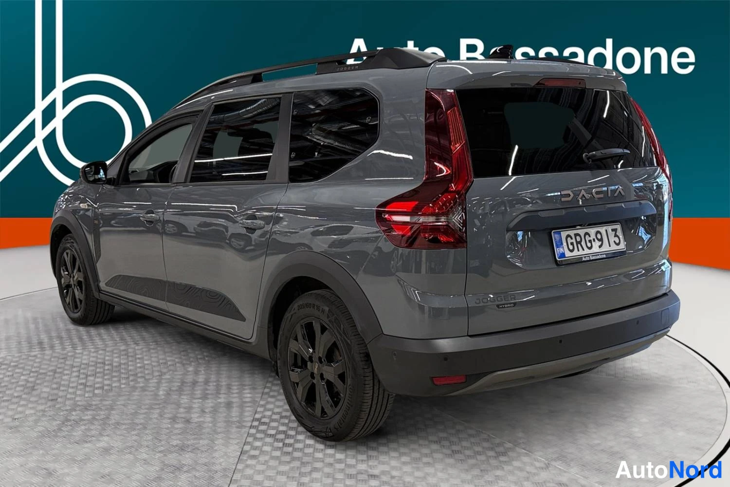 Harmaa Dacia Jogger 2025, takaviisto, kuva 8