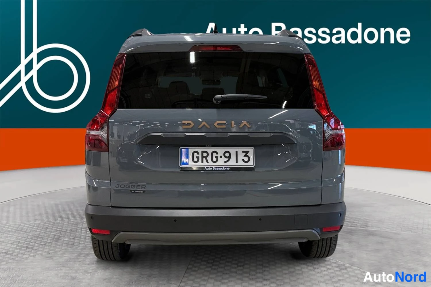 Harmaa Dacia Jogger 2025, takaa, kuva 9