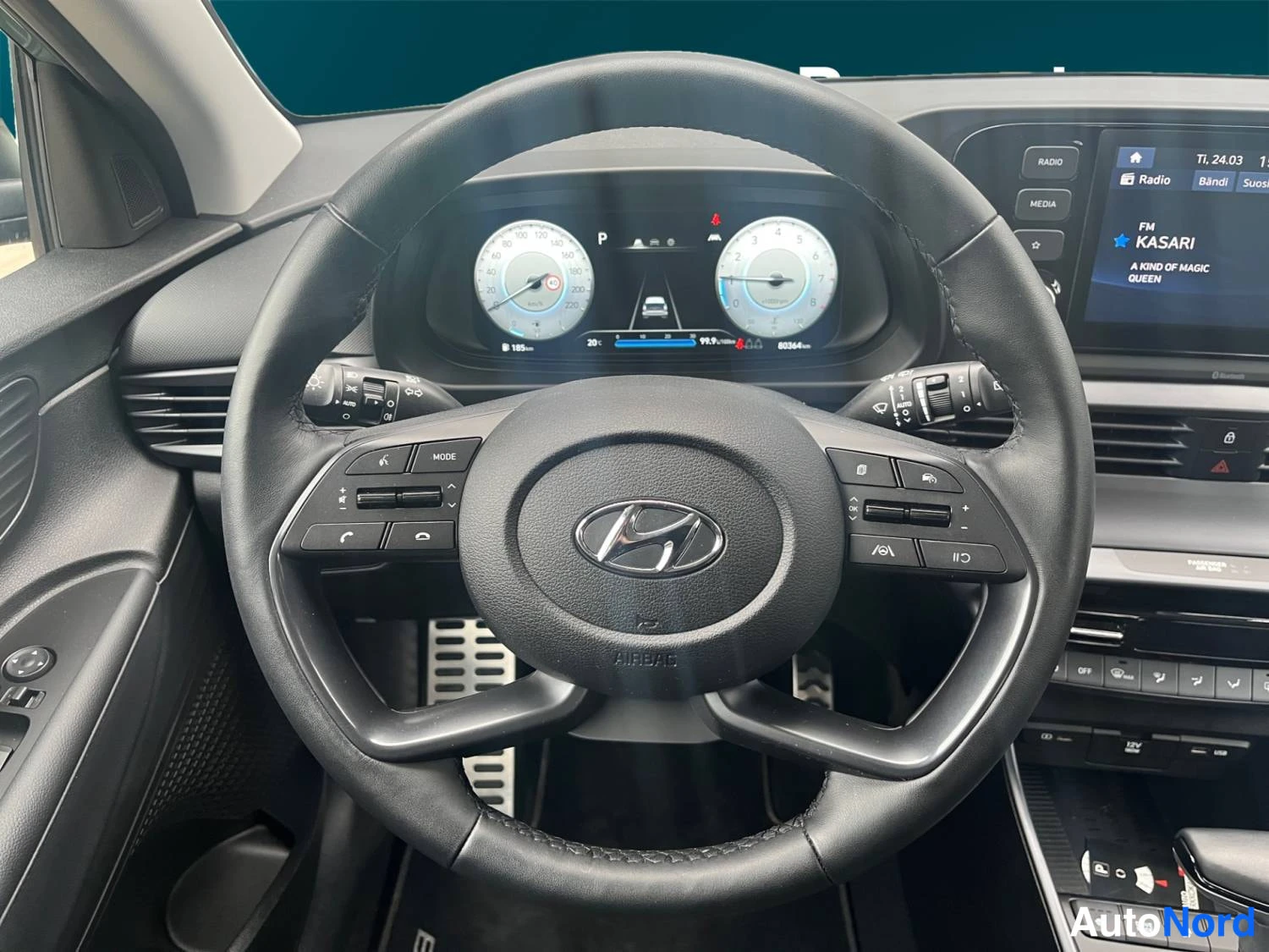 Punainen Hyundai Bayon 2022, kuva 12