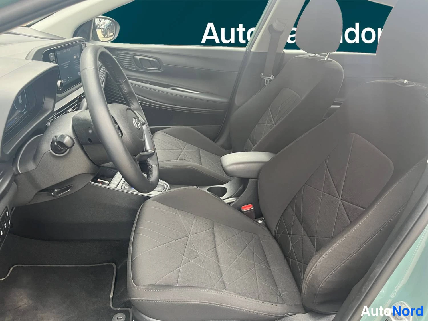 Punainen Hyundai Bayon 2022, kuva 9