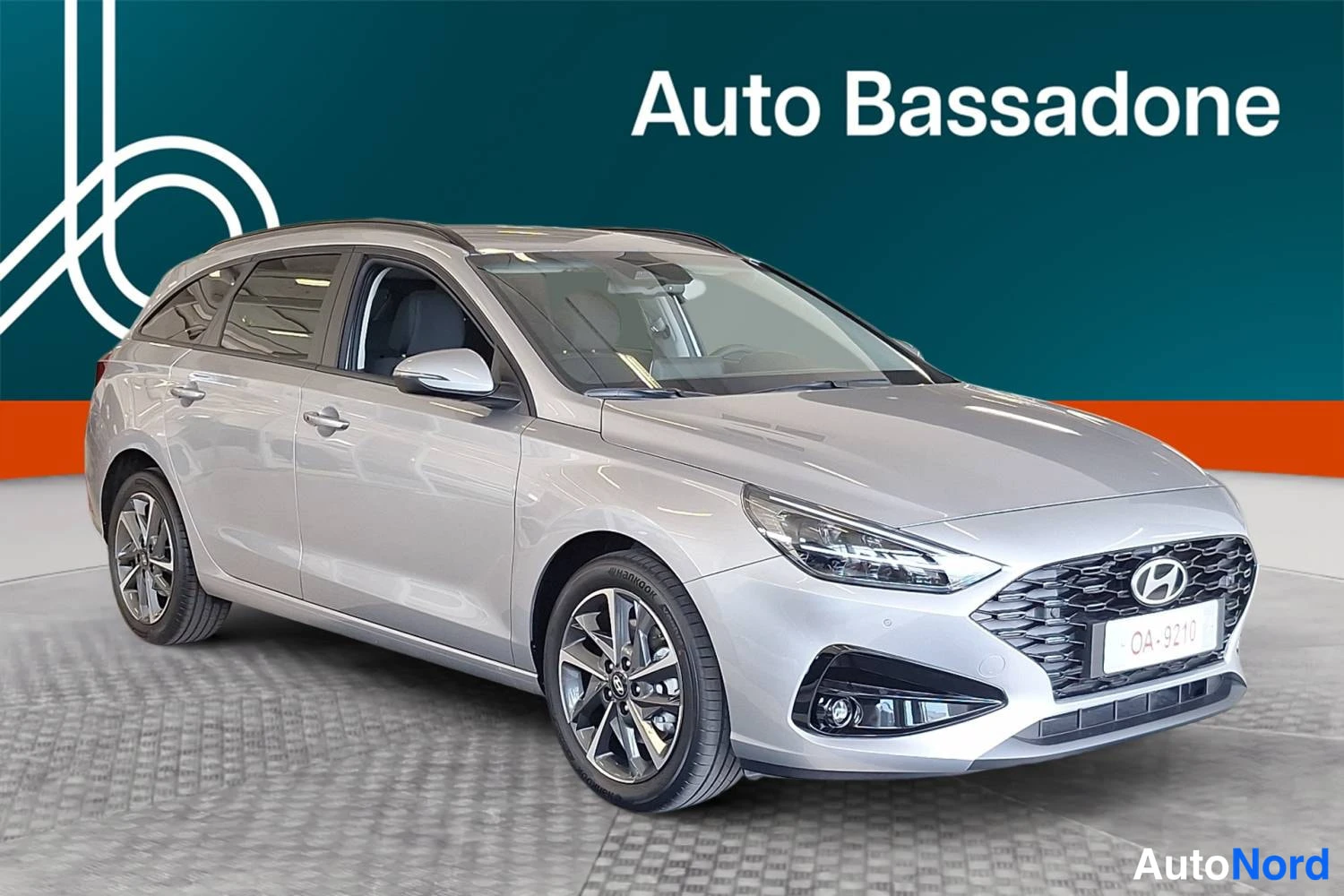 Hopea Hyundai I30 2026, etuviisto, keula oikealle, kuva 2