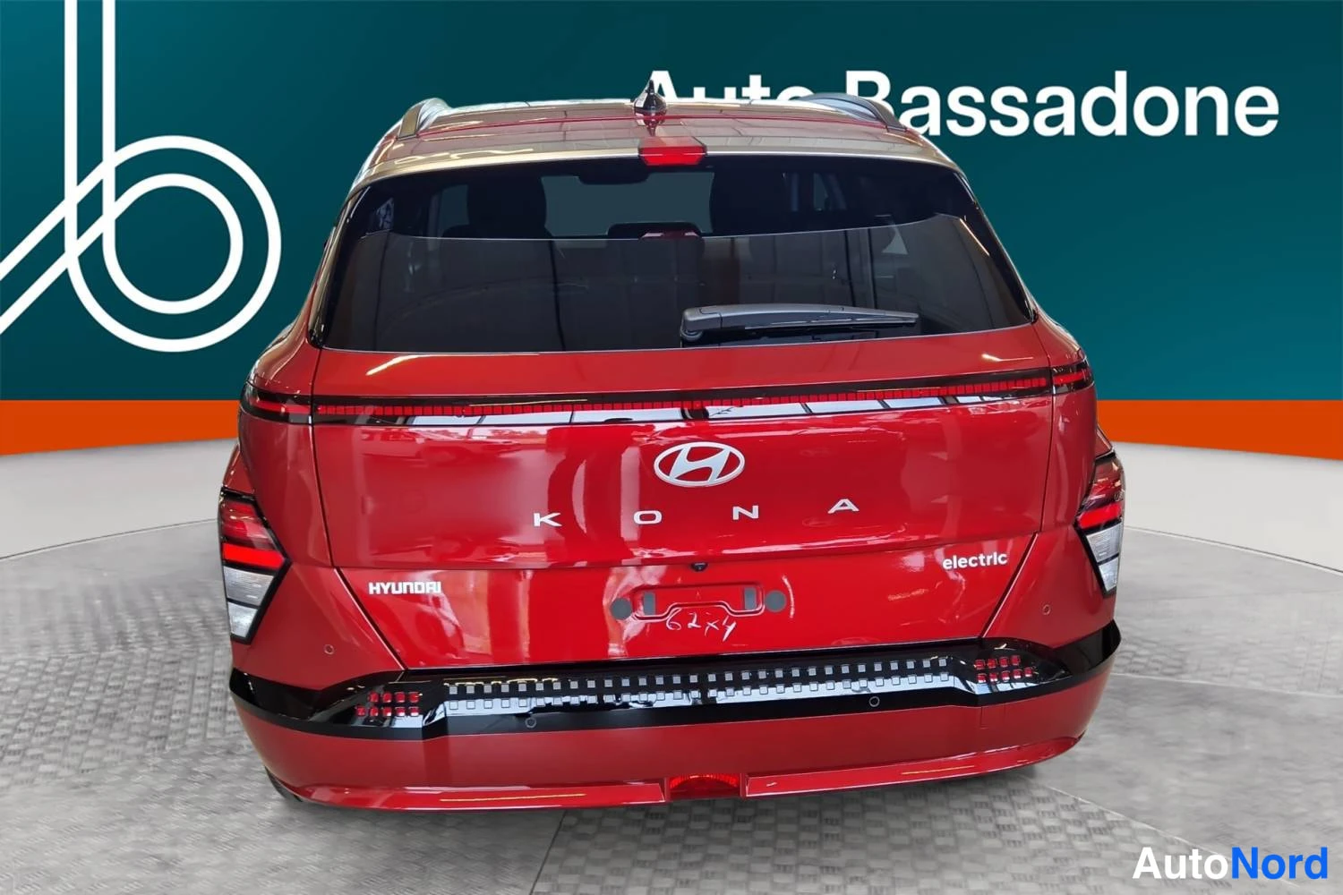 Punainen Hyundai Kona electric 2026, takaa, kuva 6