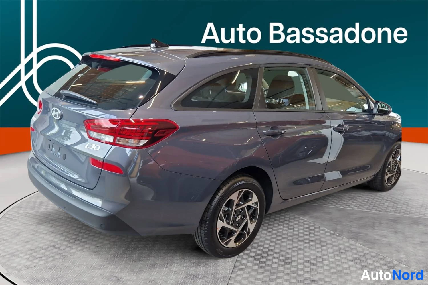 Harmaa Hyundai I30 2026, takaviisto, kuva 6