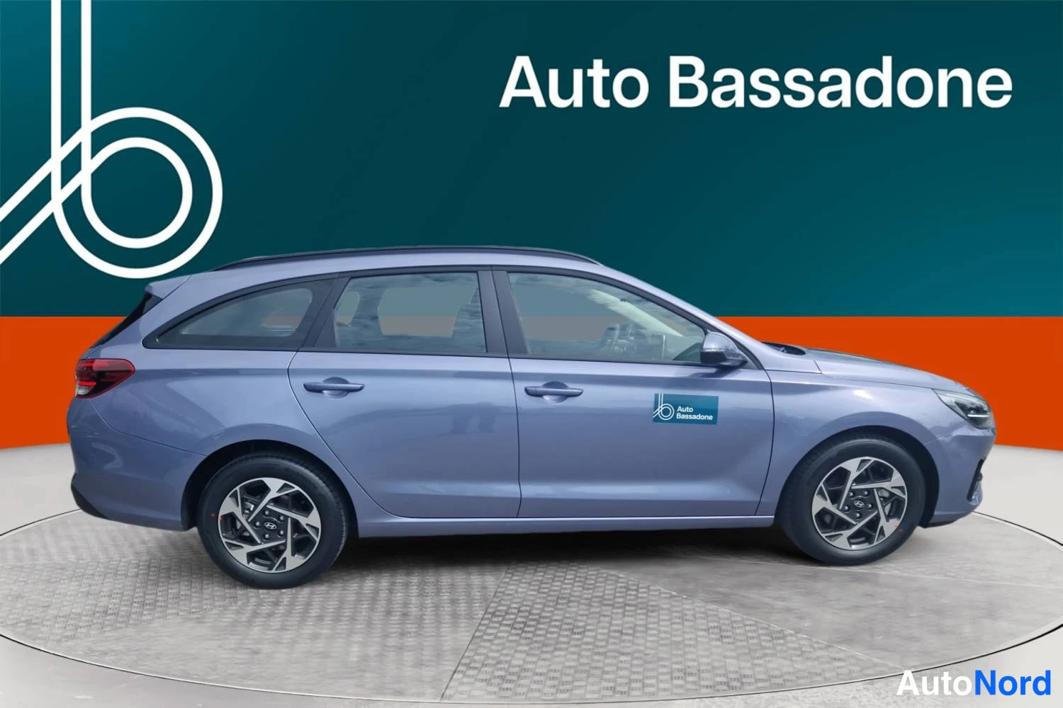 Sininen Hyundai I30 2026, sivulta, kuva 5
