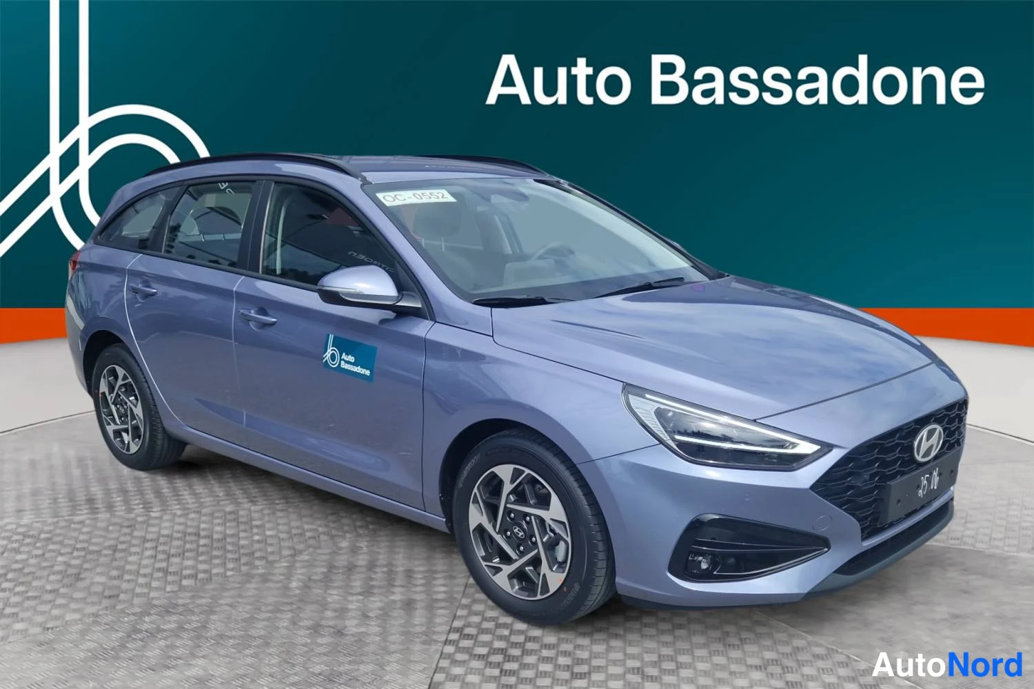 Sininen Hyundai I30 2026, etuviisto, keula oikealle, kuva 2