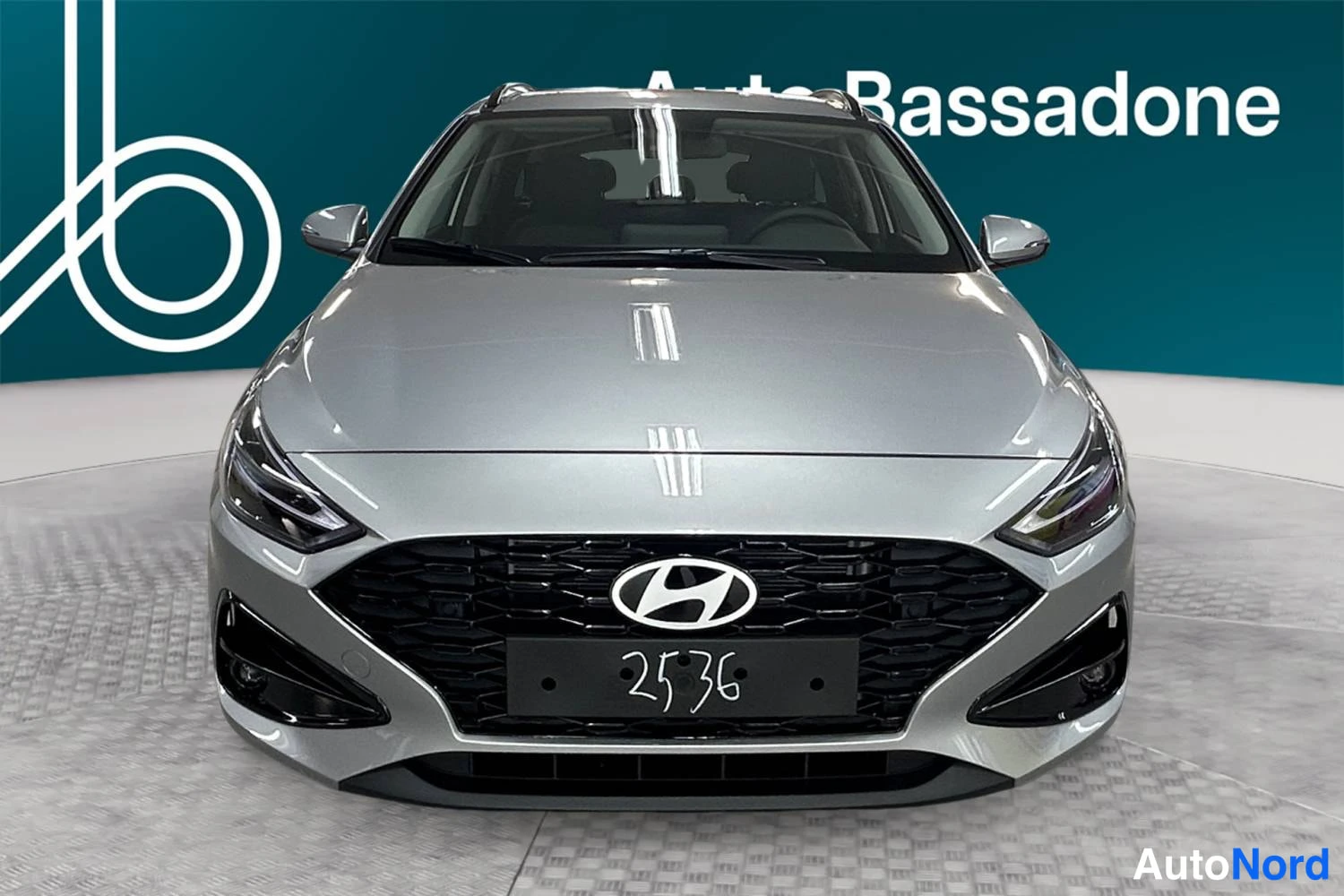 Hopea Hyundai I30 2026, edestä, kuva 4