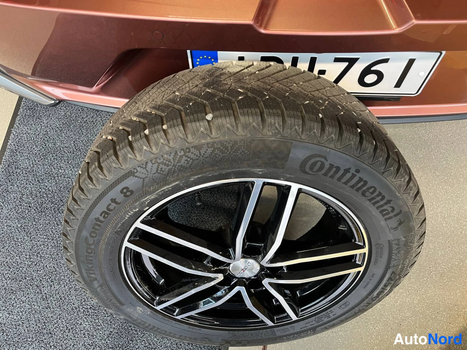 Punainen Lexus Lbx 2024, kuva 19