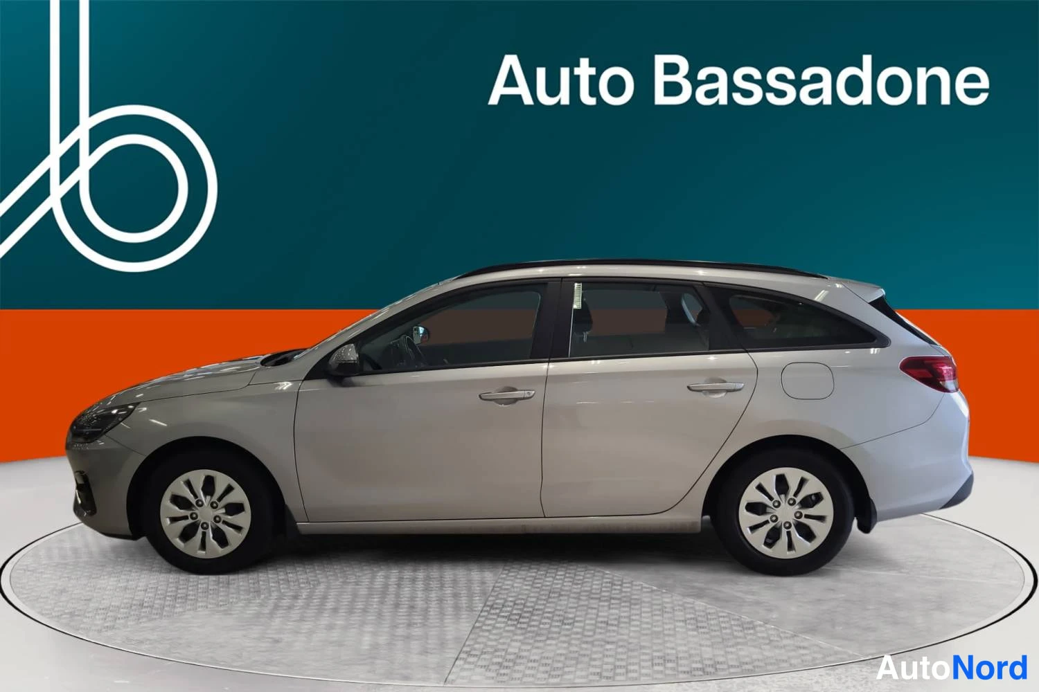 Beige Hyundai I30 2025, sivulta, kuva 6