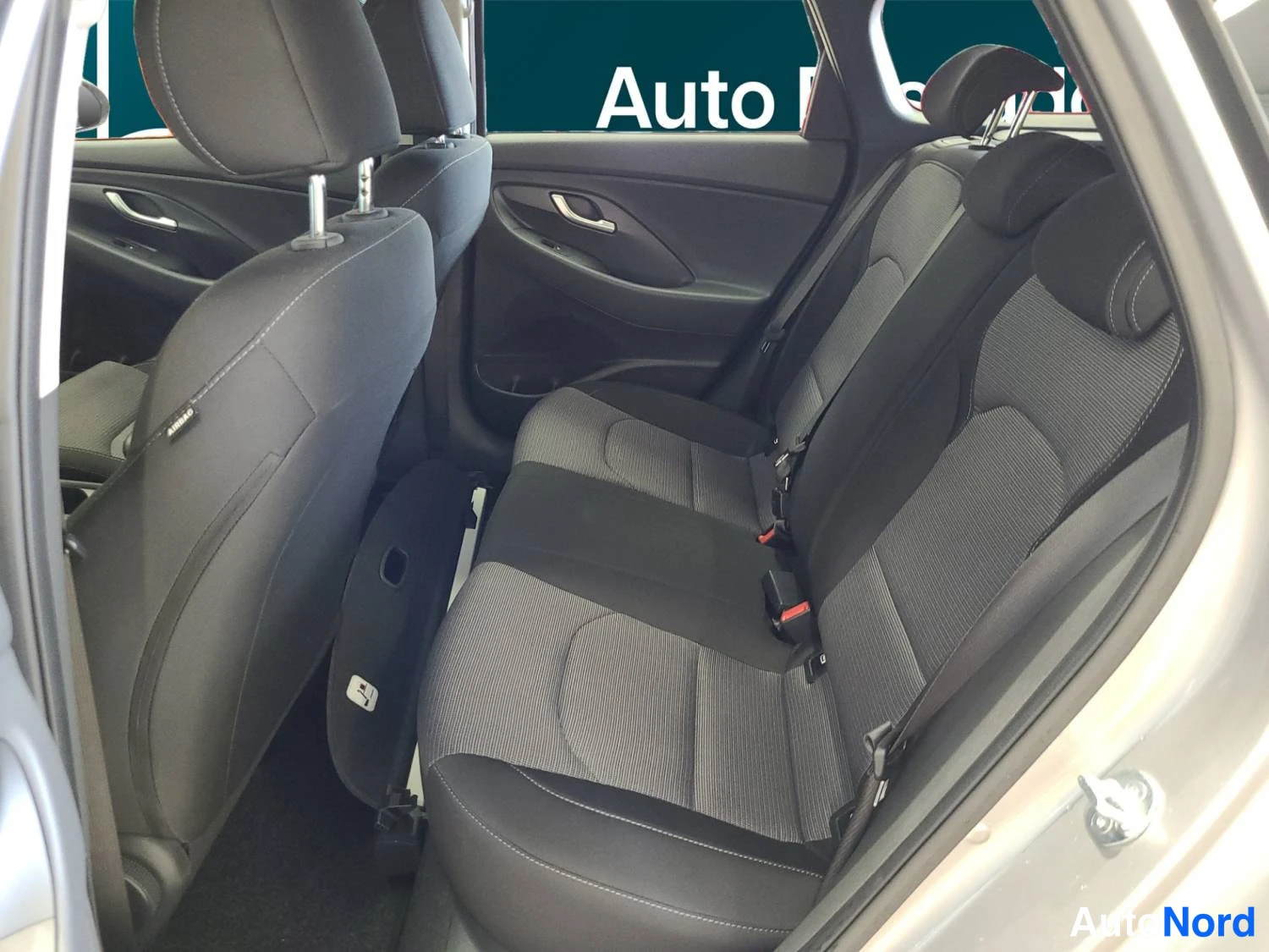 Beige Hyundai I30 2025, kuva 14