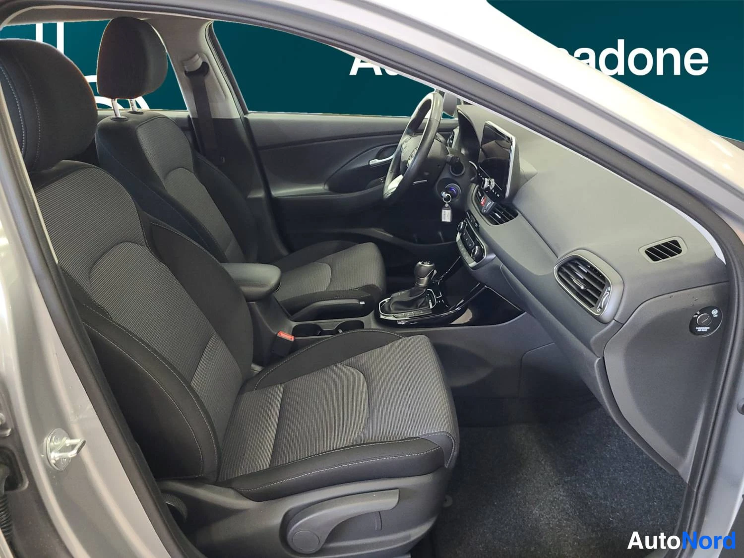 Beige Hyundai I30 2025, kuva 15