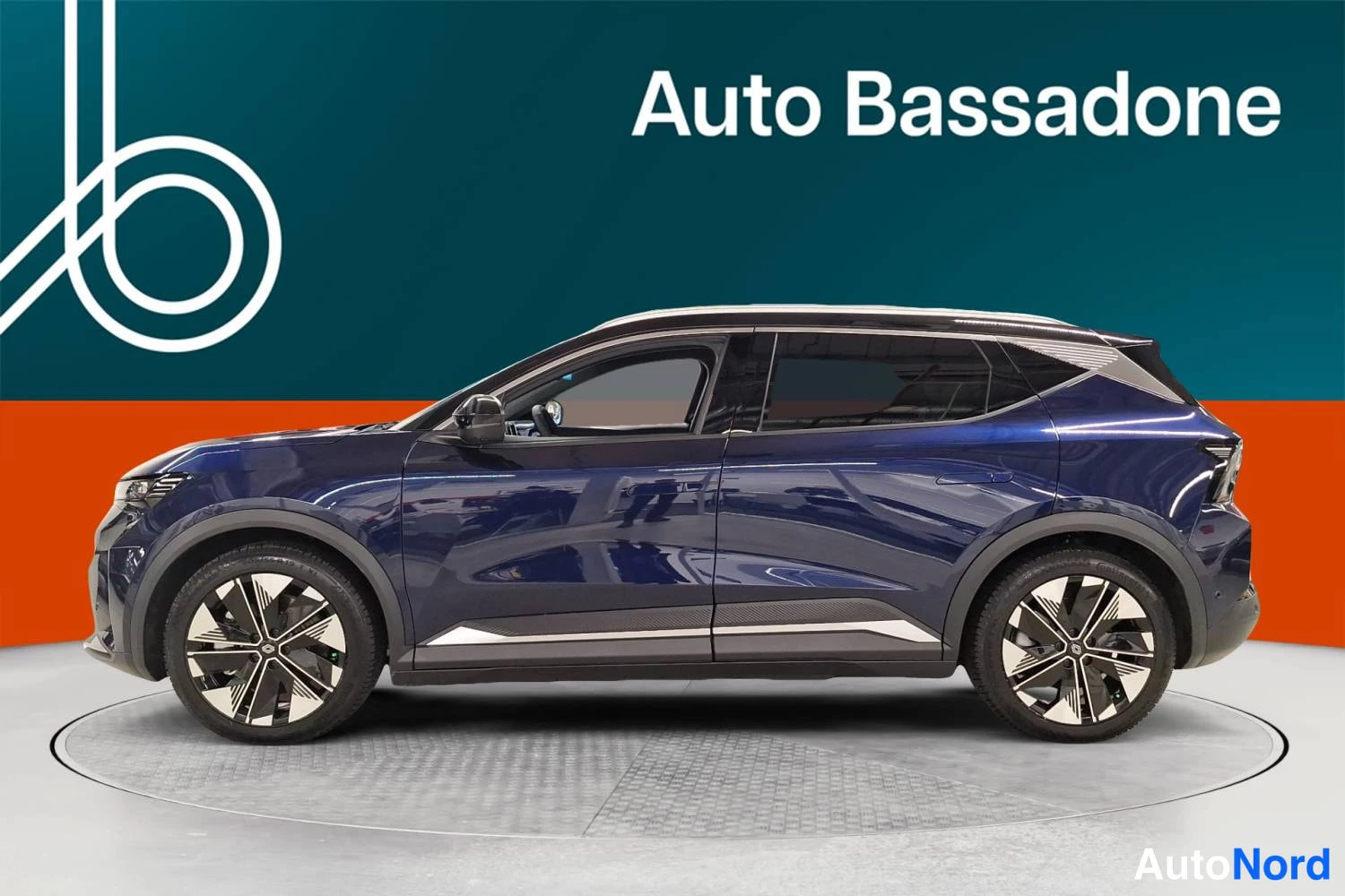 Renault Scenic E-Tech electric iconic business 2026