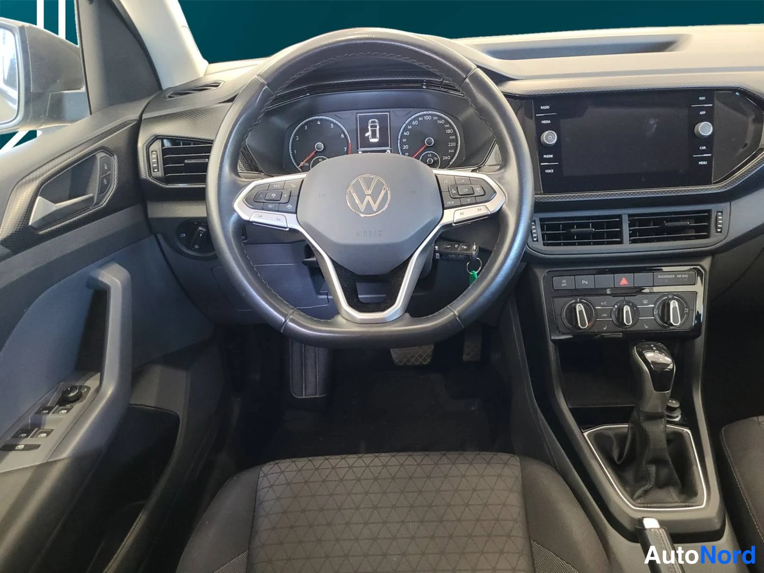 Harmaa Volkswagen T-cross 2021, kuva 12