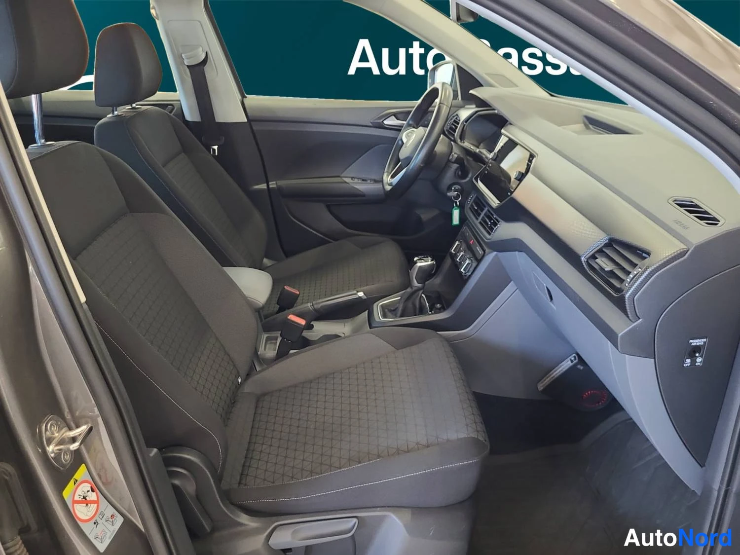 Harmaa Volkswagen T-cross 2021, kuva 15