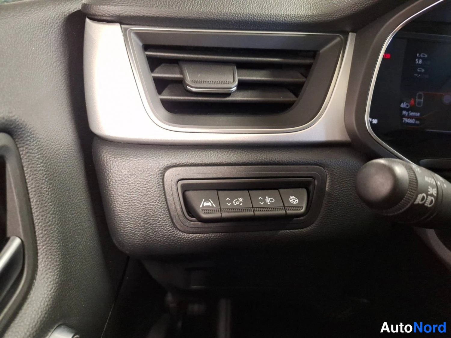 Keltainen Renault Captur 2022, kuva 18