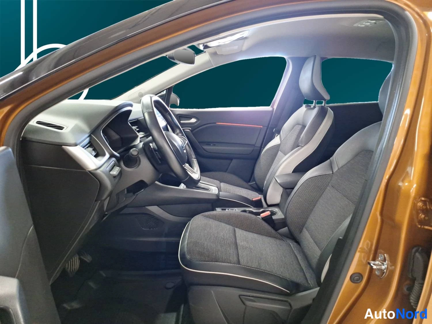 Keltainen Renault Captur 2022, kuva 23