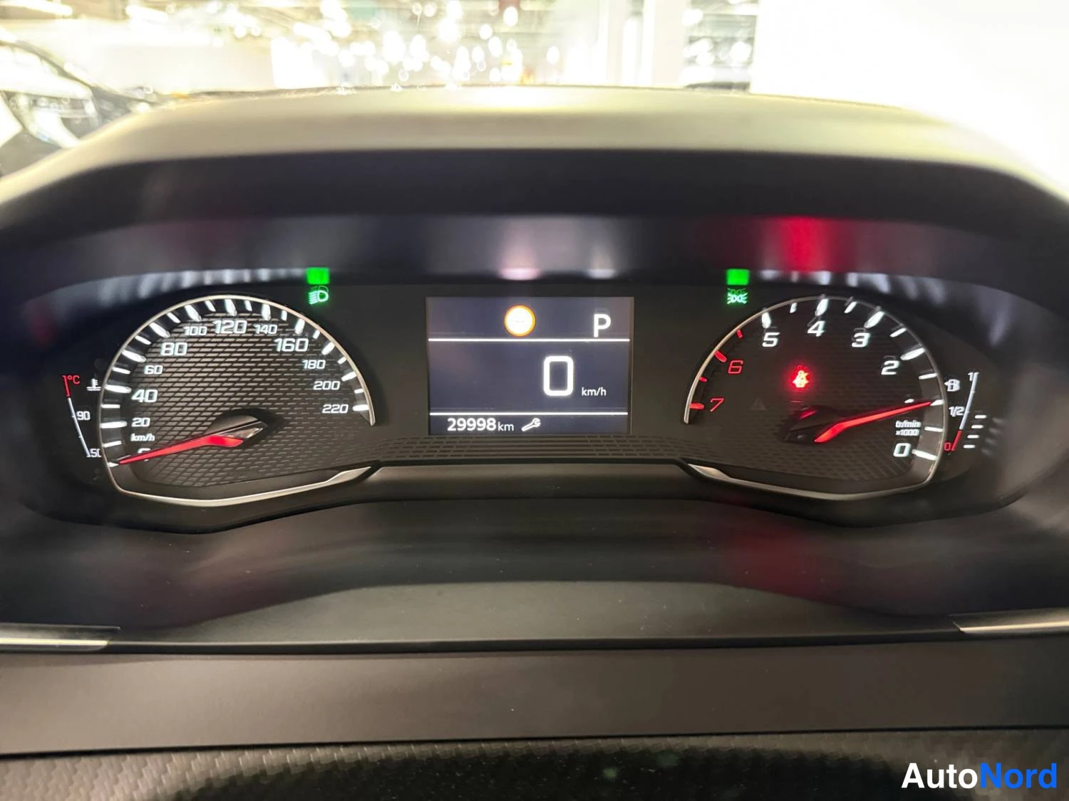 Oranssi Peugeot 2008 2022, kuva 19