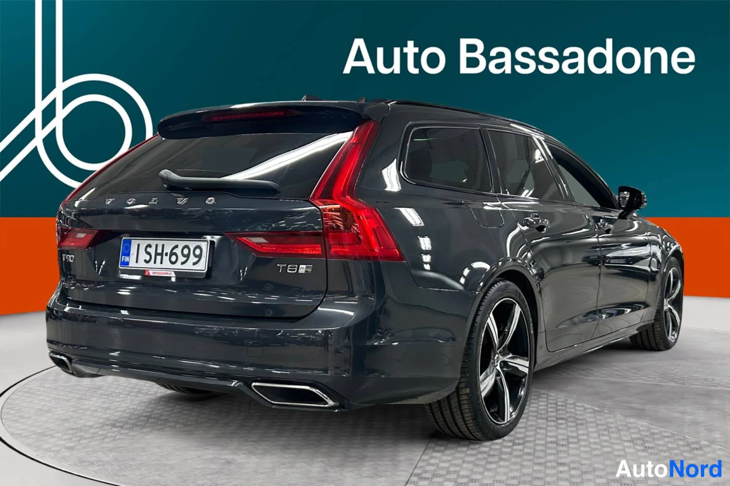 Harmaa Volvo V90 2020, takaviisto, kuva 8