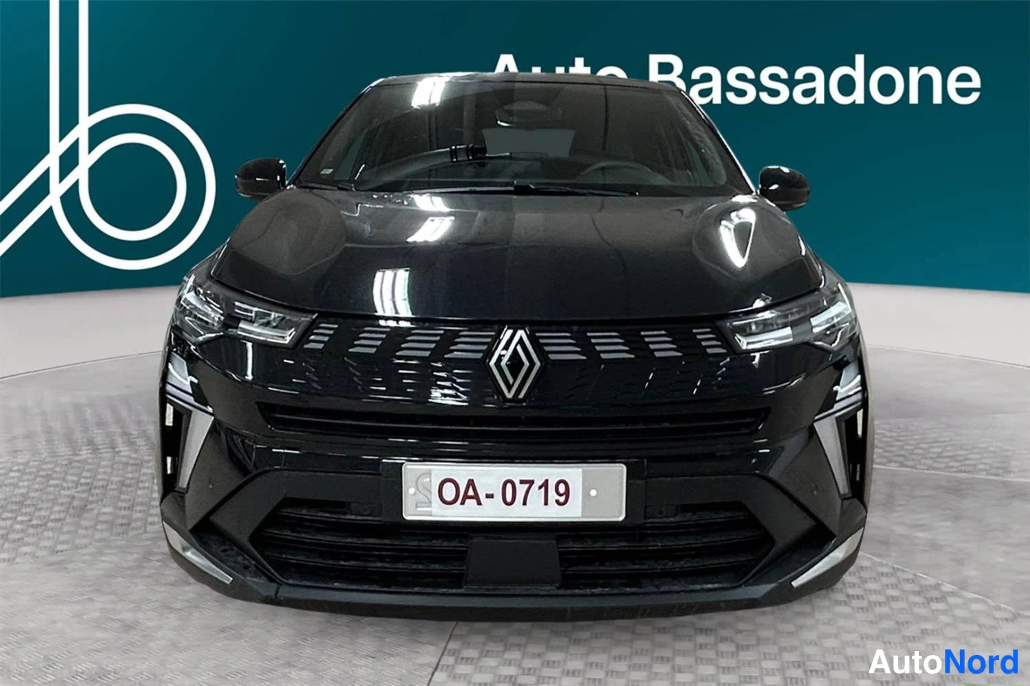 Musta Renault Symbioz 2026, edestä, kuva 4