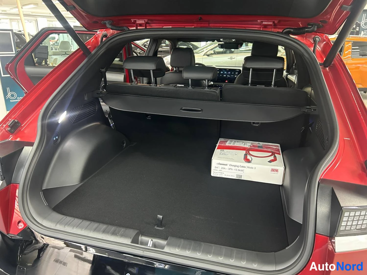 Punainen Hyundai Ioniq 5 2025, kuva 15