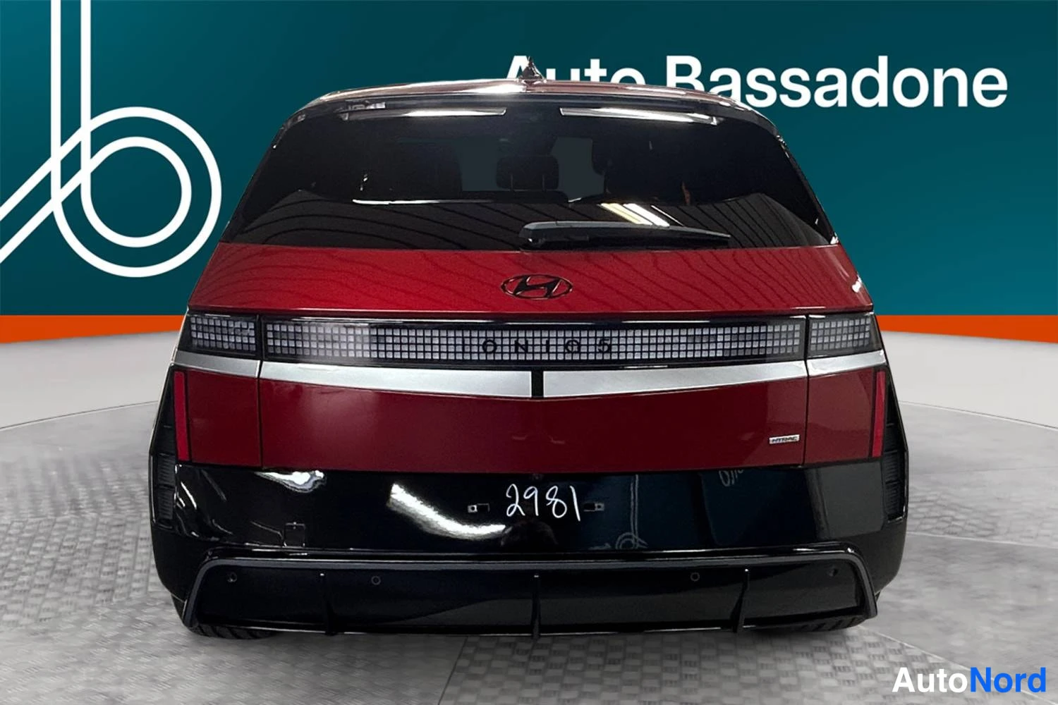 Punainen Hyundai Ioniq 5 2025, takaa, kuva 8