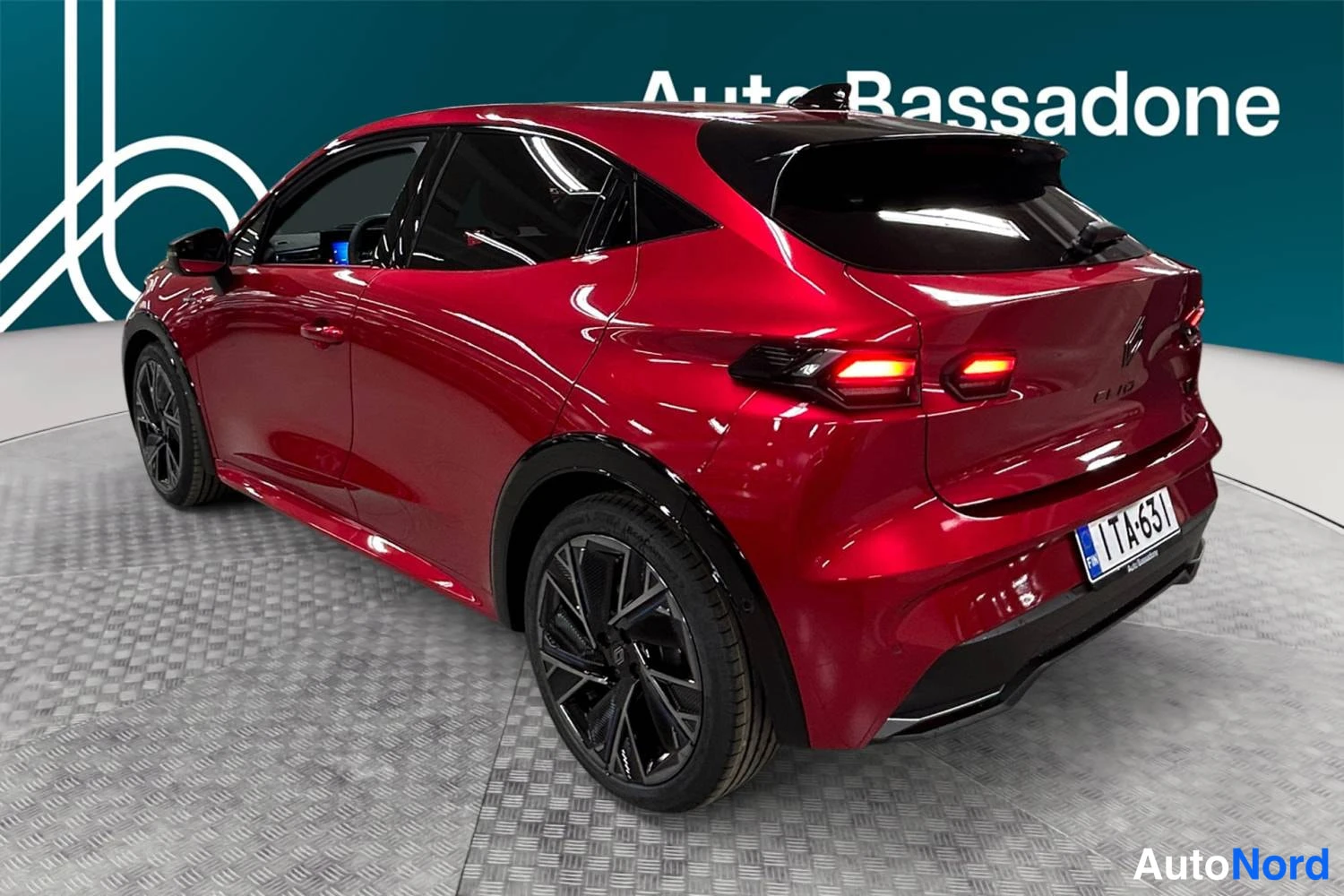 Punainen Renault Clio 2026, takaviisto, kuva 6