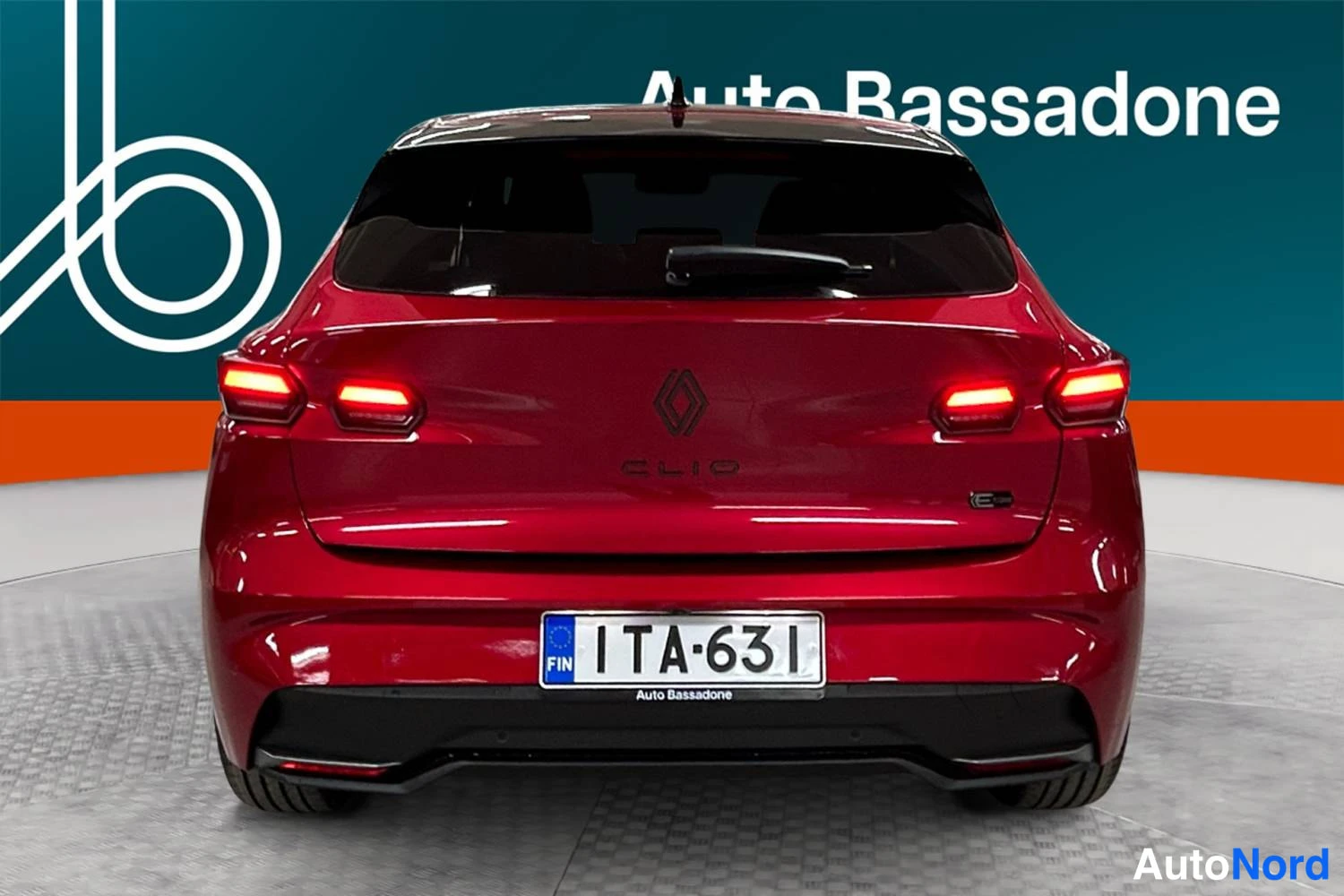 Punainen Renault Clio 2026, takaa, kuva 8