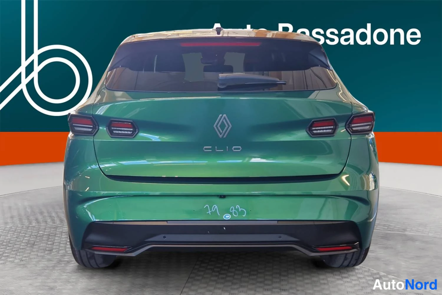 Vihreä Renault Clio 2026, takaa, kuva 10