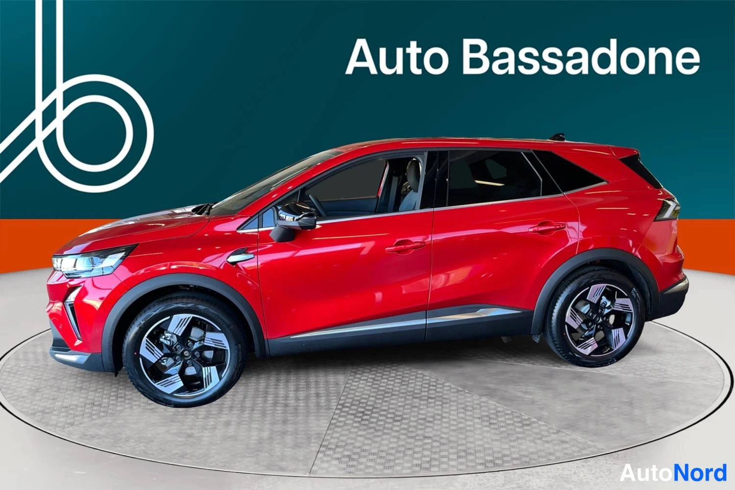 Punainen Renault Symbioz 2026, sivulta, kuva 4
