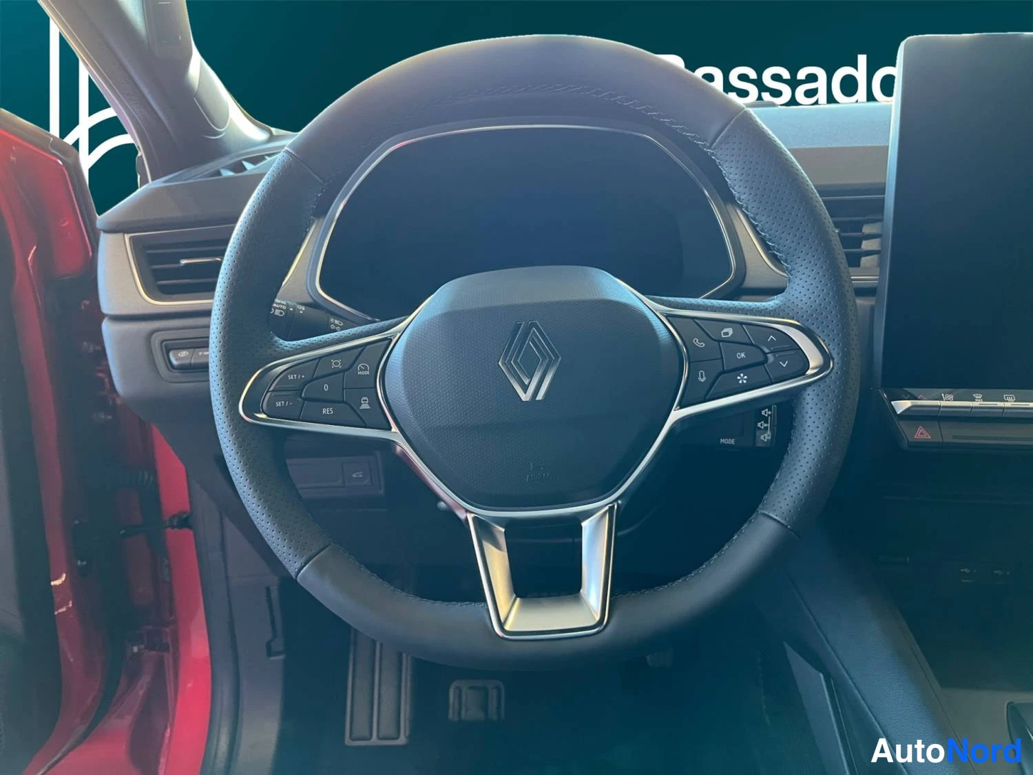 Punainen Renault Symbioz 2026, kuva 13