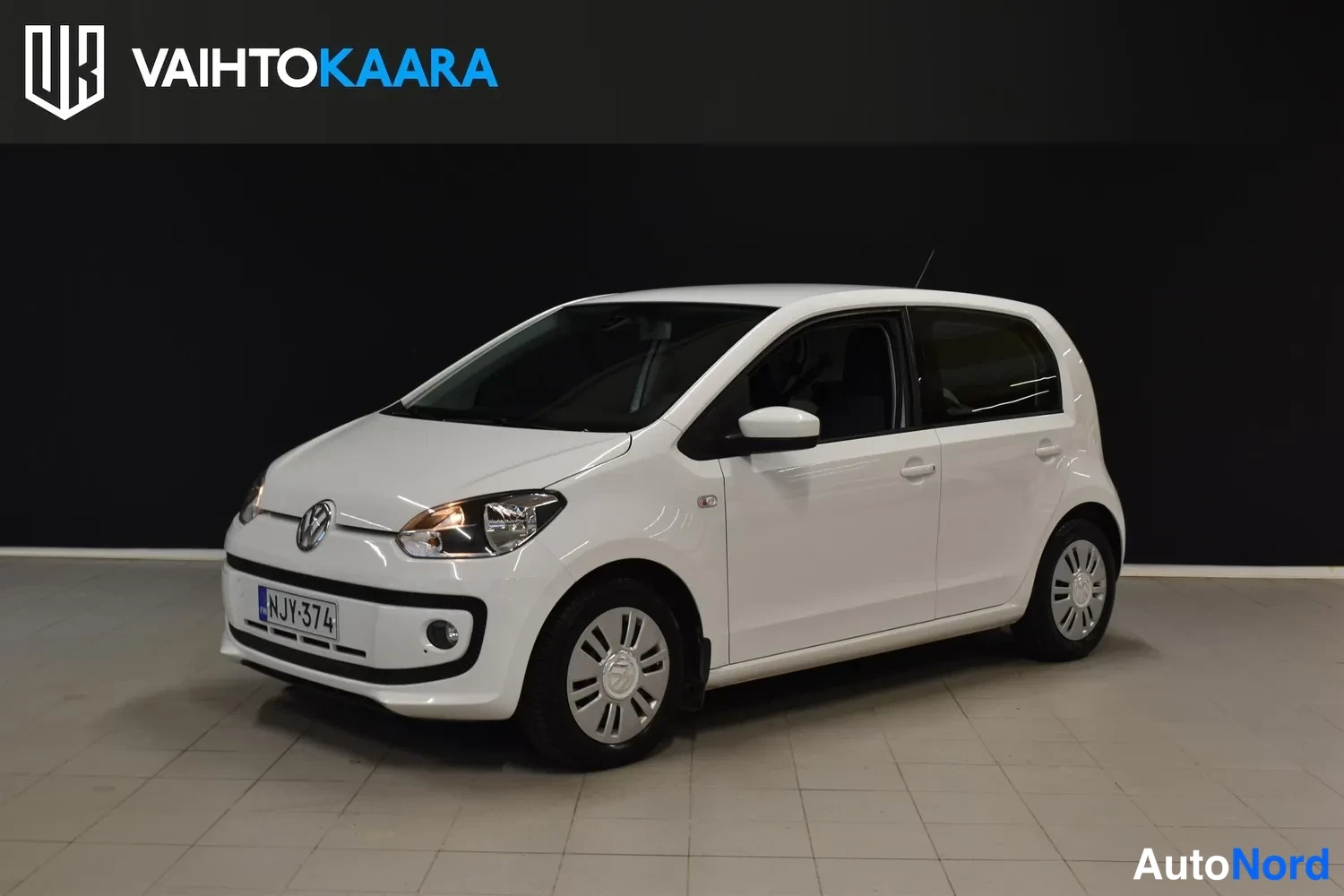 Valkoinen Volkswagen Up! 2015, etuviisto, keula vasemmalle, kuva 2