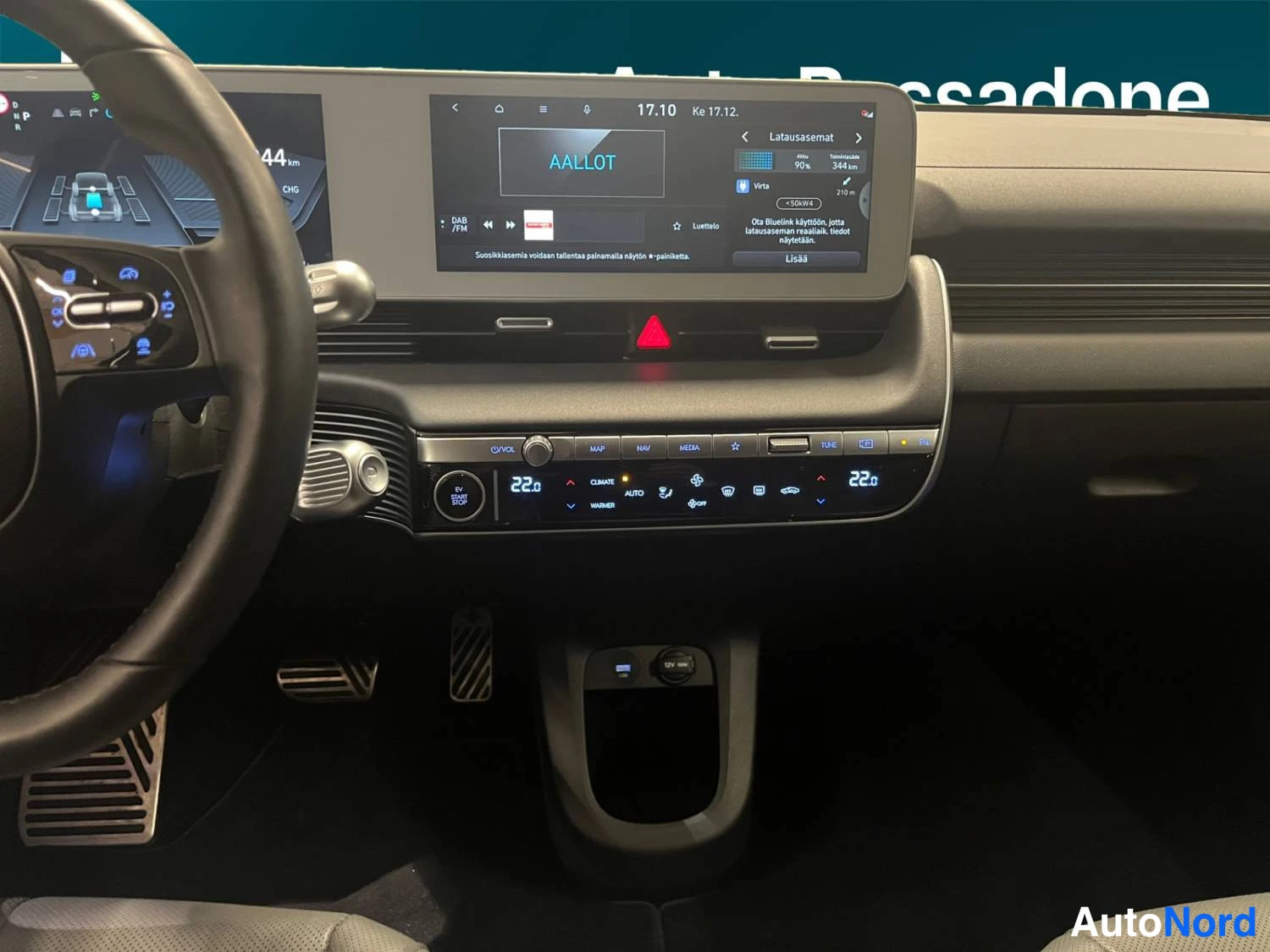 Valkoinen Hyundai Ioniq 5 2024, kuva 11