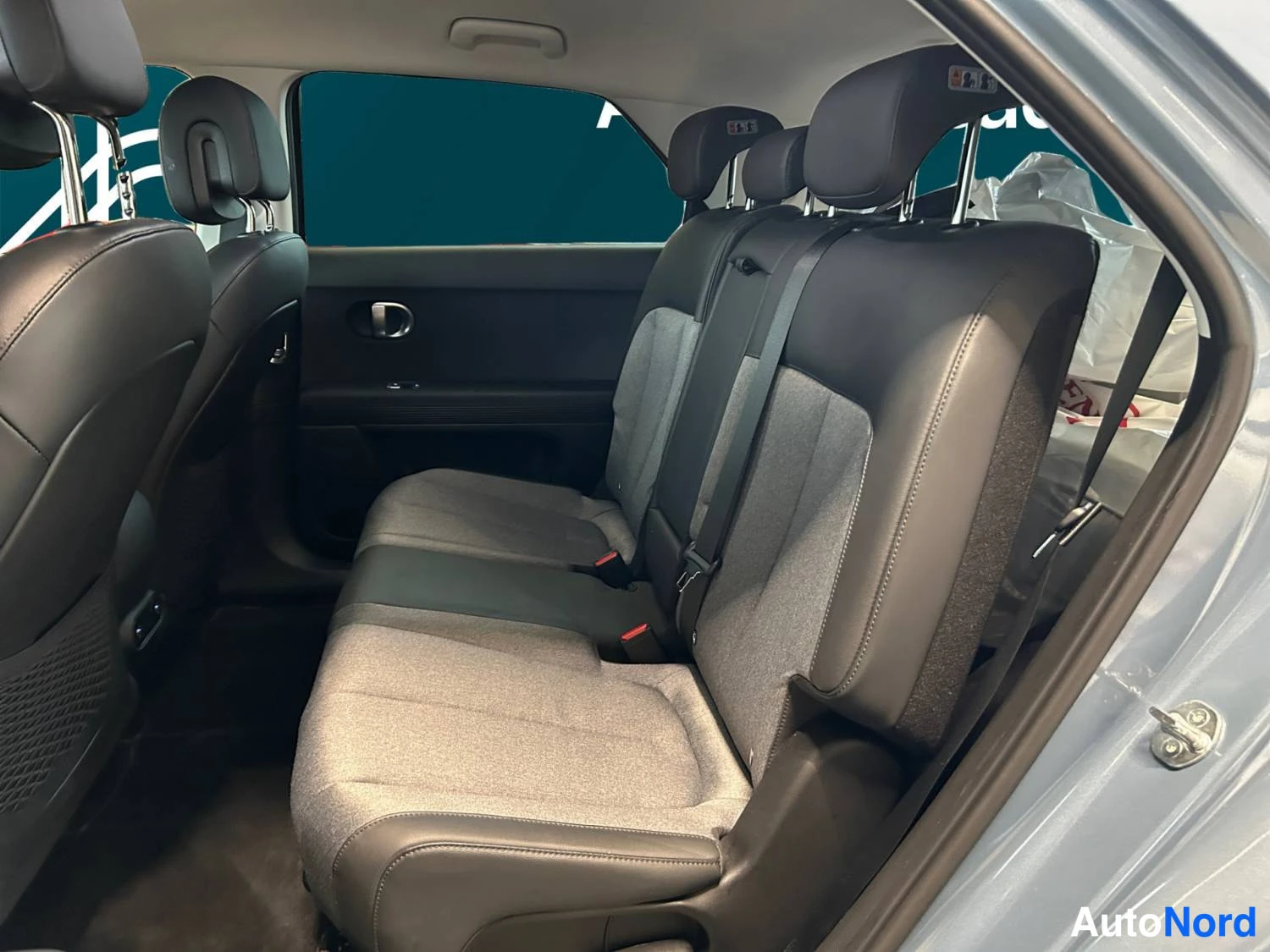 Sininen Hyundai Ioniq5 2024, kuva 9