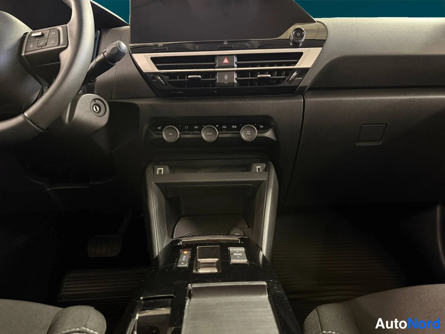 Red Citroen C4 2024, photo 11