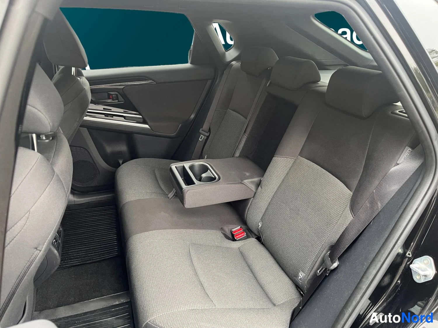 Musta Subaru Solterra 2024, kuva 12
