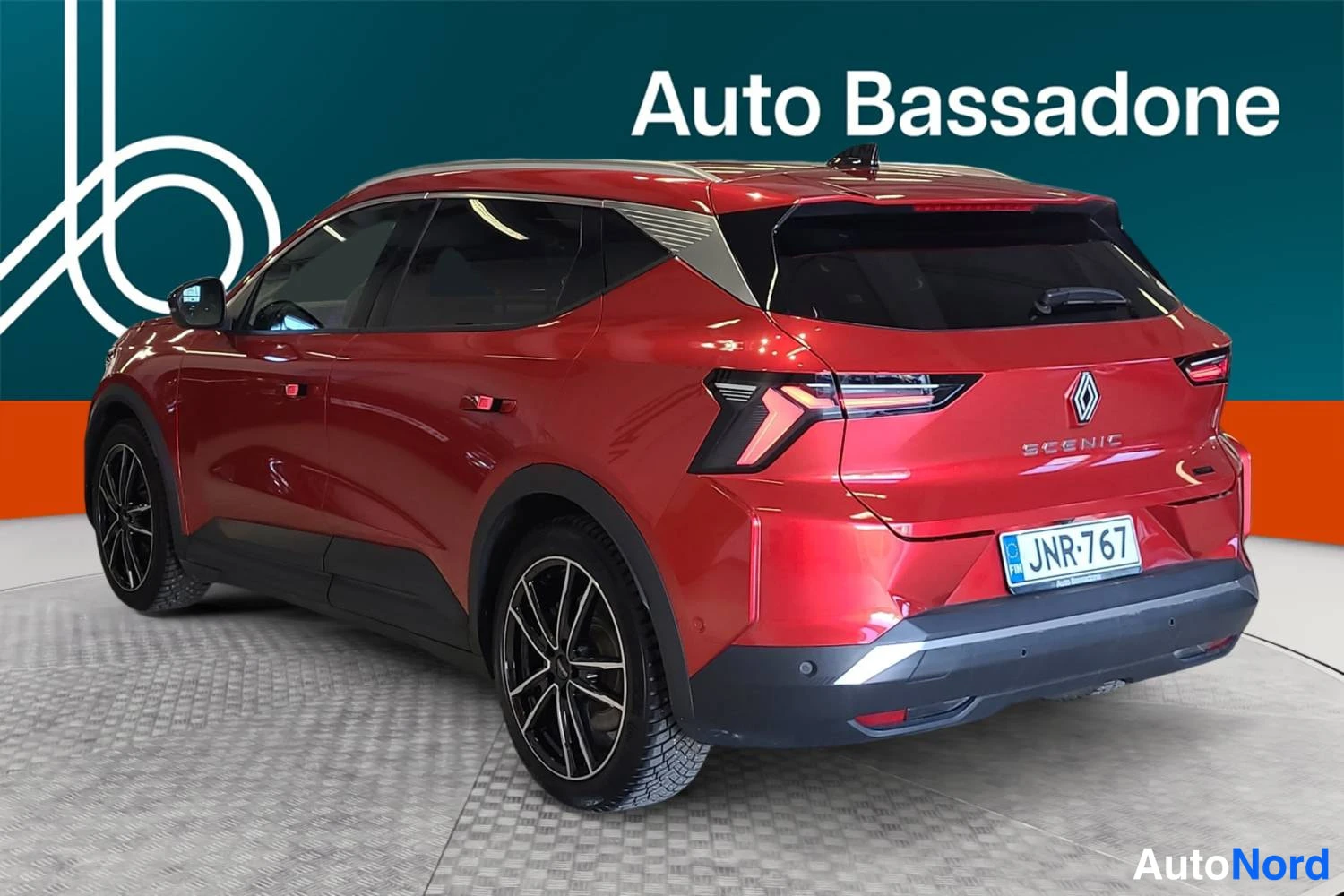 Punainen Renault Scenic E-Tech electric 2025, takaviisto, kuva 8