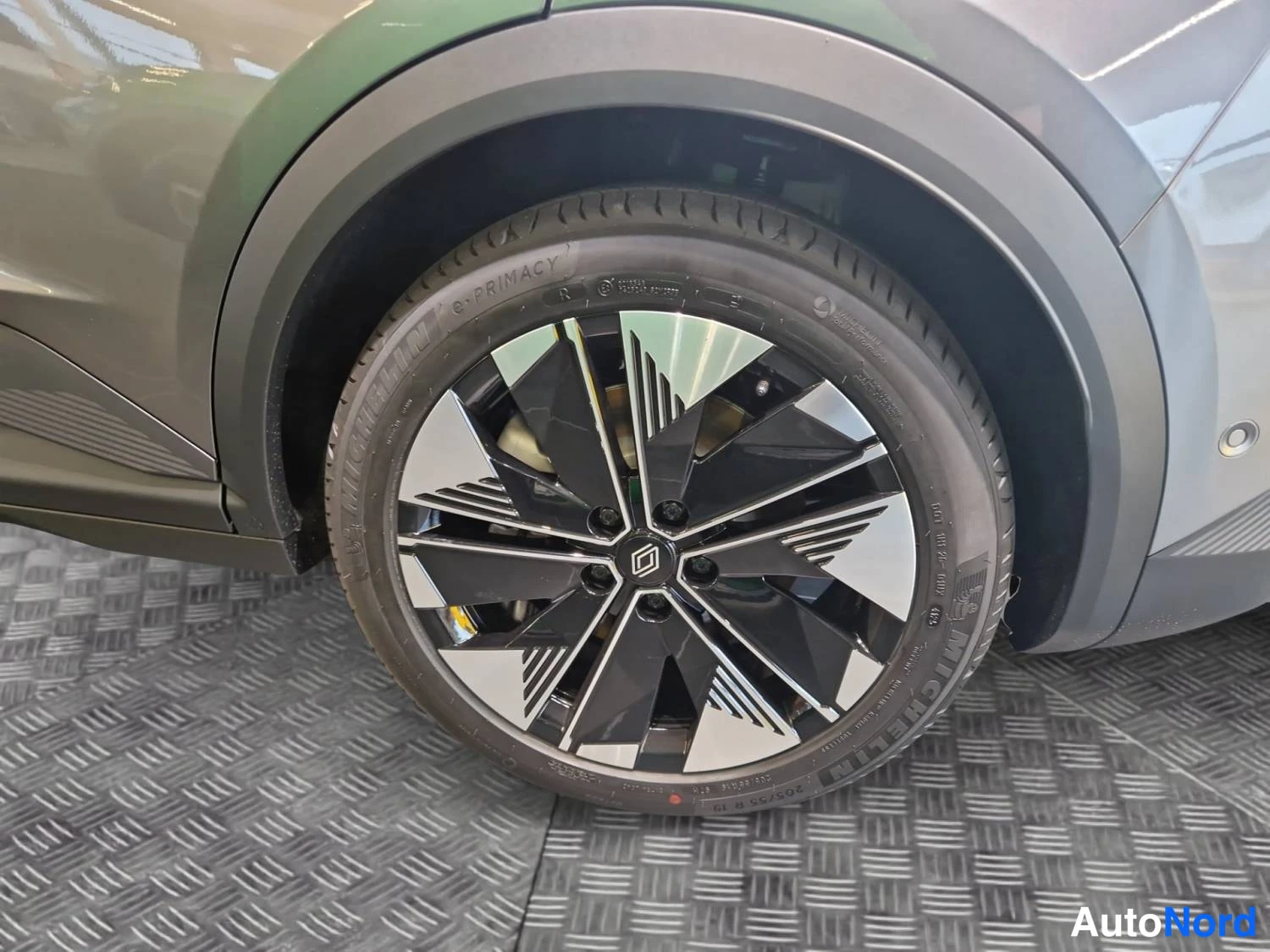 Harmaa Renault Scenic E-Tech electric 2026, kuva 12