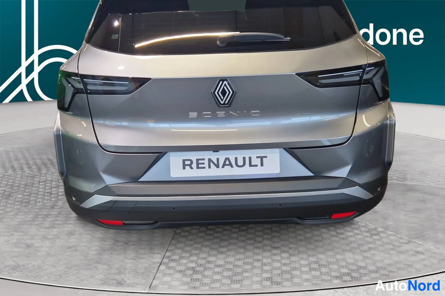 Harmaa Renault Scenic E-Tech electric 2026, takaa, kuva 6