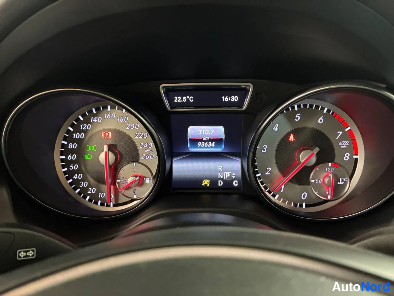 Valkoinen Mercedes-Benz CLA 180 2016, kuva 20