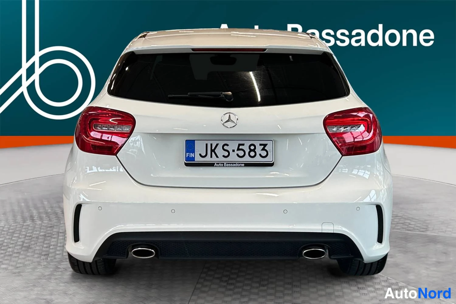 White Mercedes-Benz A 180 2014, rear, photo 9