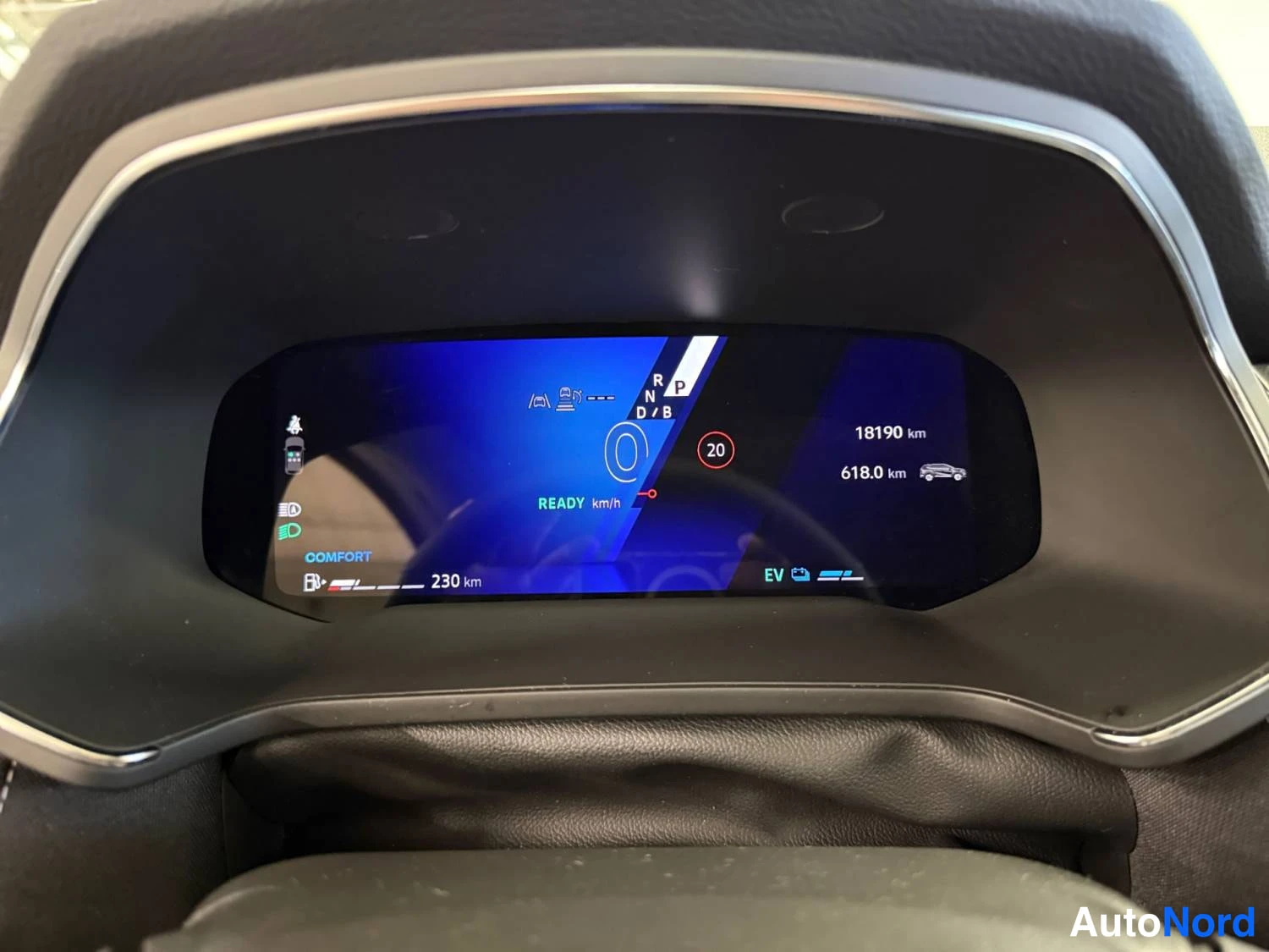 Hopea Renault Symbioz 2025, kuva 20