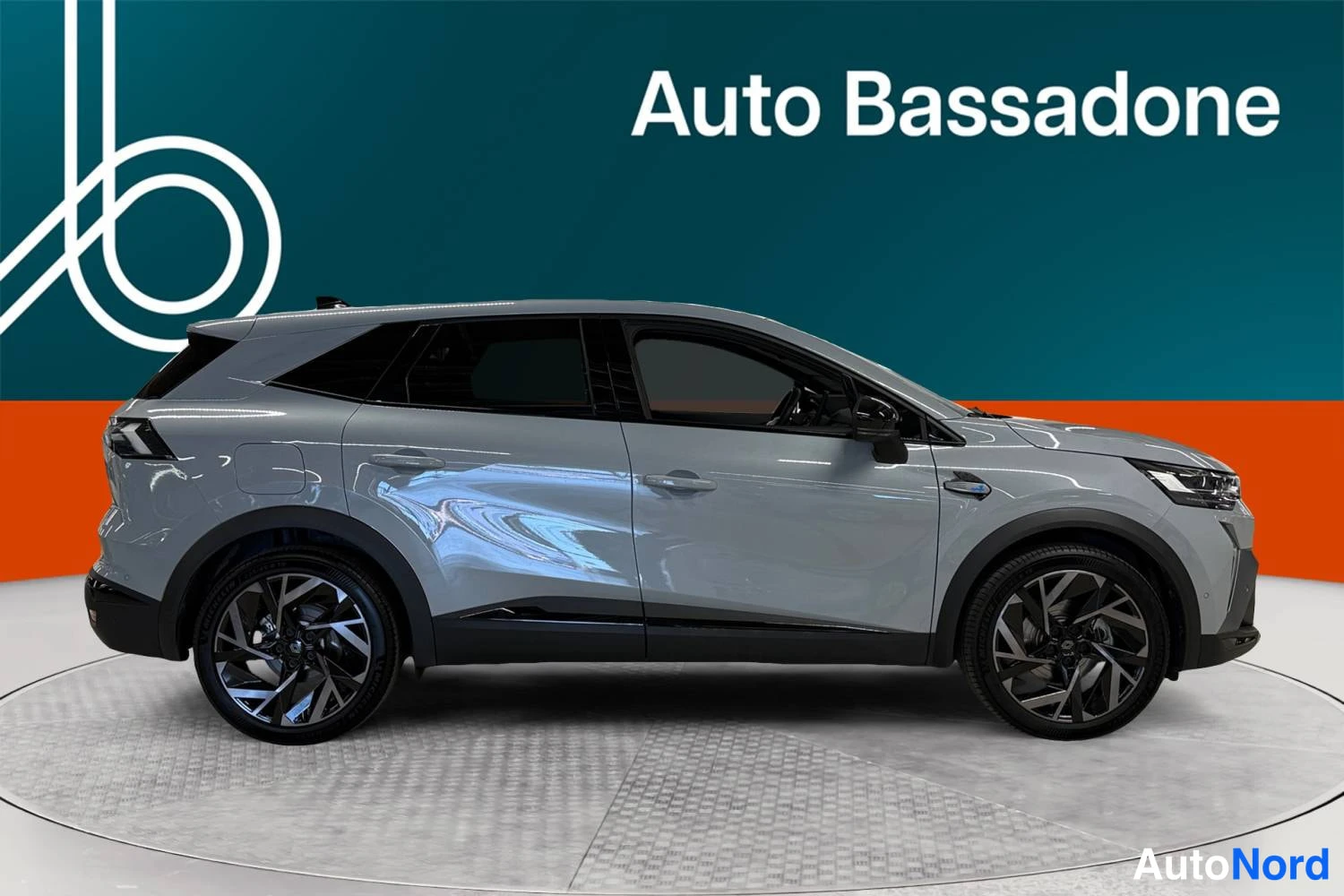 Hopea Renault Symbioz 2025, sivulta, kuva 6