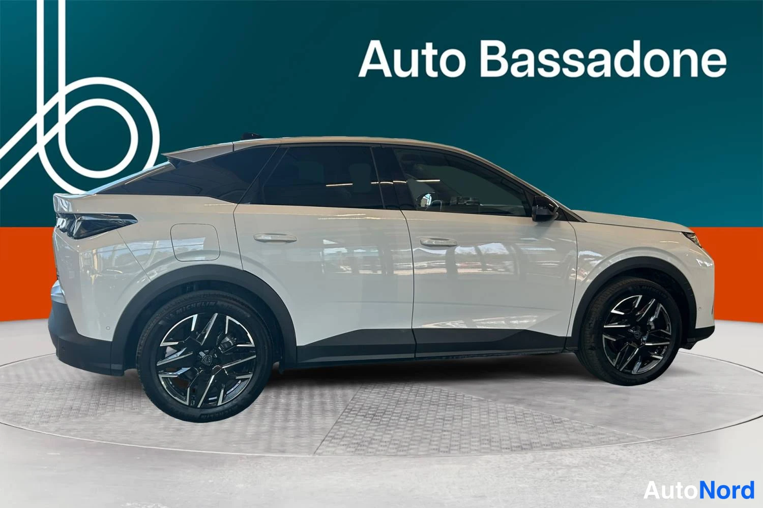 Valkoinen Peugeot 3008 2025, takaviisto, kuva 8
